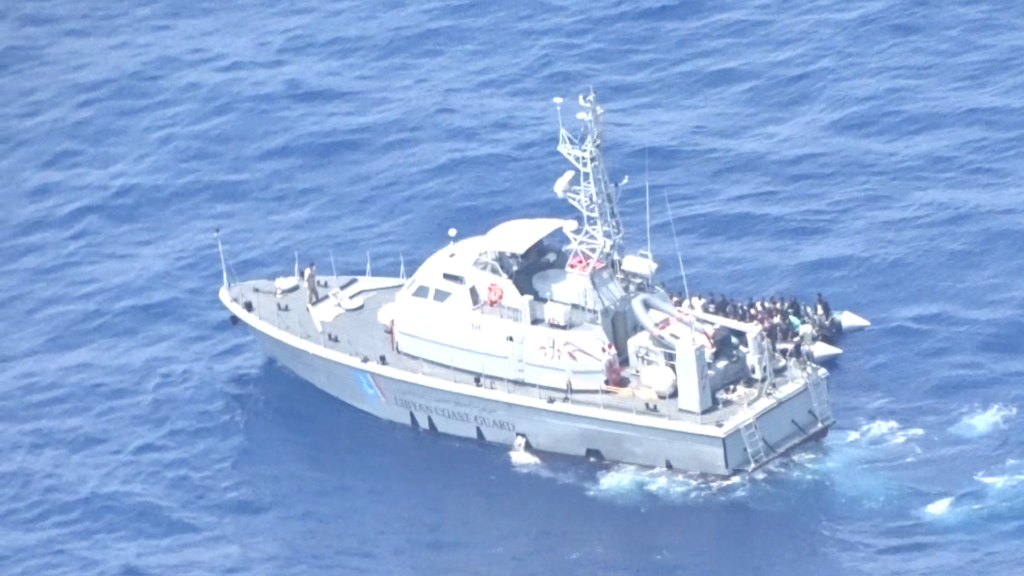 fotogramma del video di Pilotes Volontaires